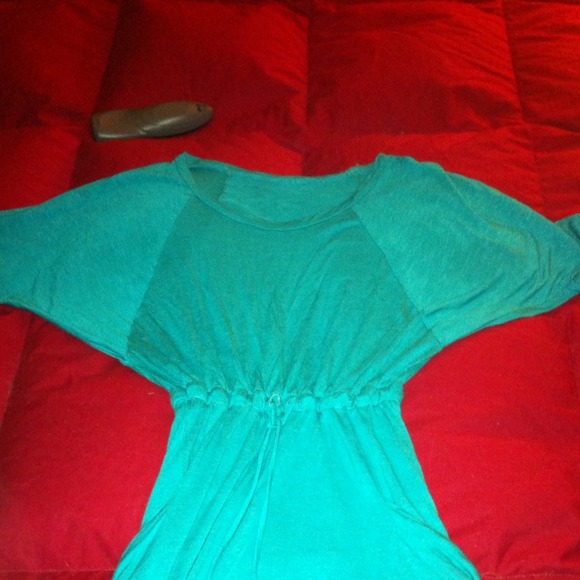 - cute turquoise top!
