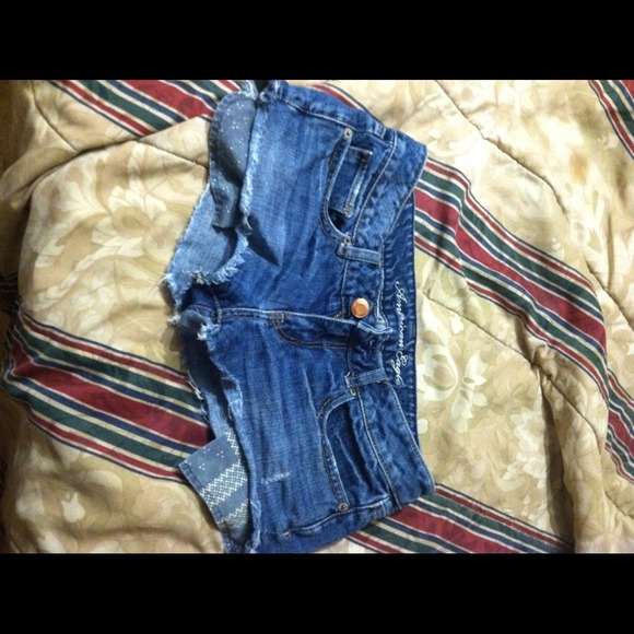 REDUCED🎀🎀 American Eagle cutoffs