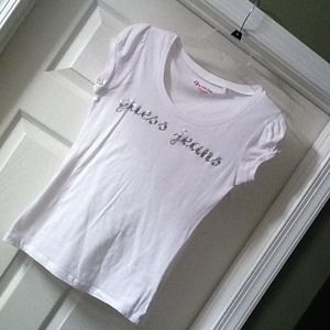 Guess tee