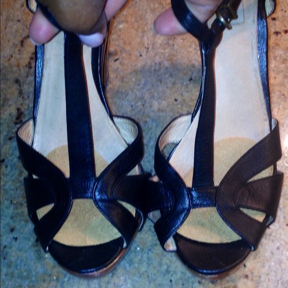 💰Reduced!💰Open Platform T-Strap Ankle Heel