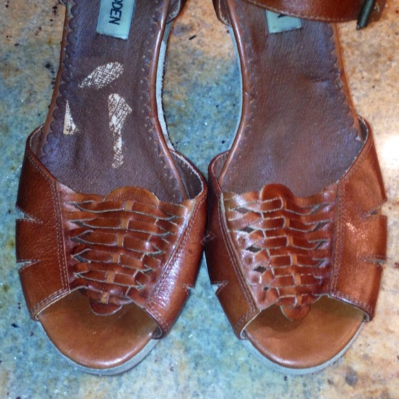 💰Reduced!💰Hurache Style Platform Heels