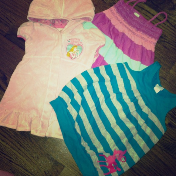 ❌Sold❌Girls 2T Bundle