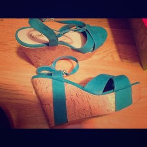 🔱LOWERED! Turquoise Teal wedges 👠