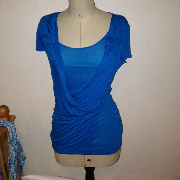 Blue looped shirt