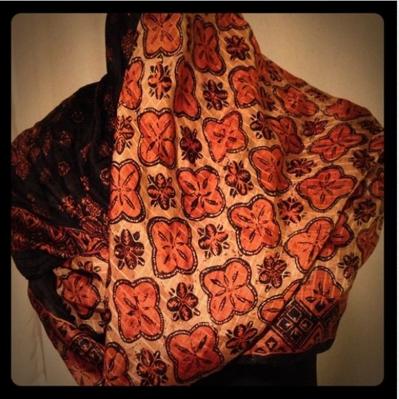 ✨ Beautiful scarf