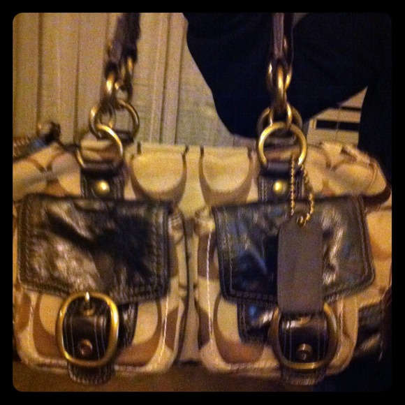 Authentic  Coach hand bag - Picture 1 of 3