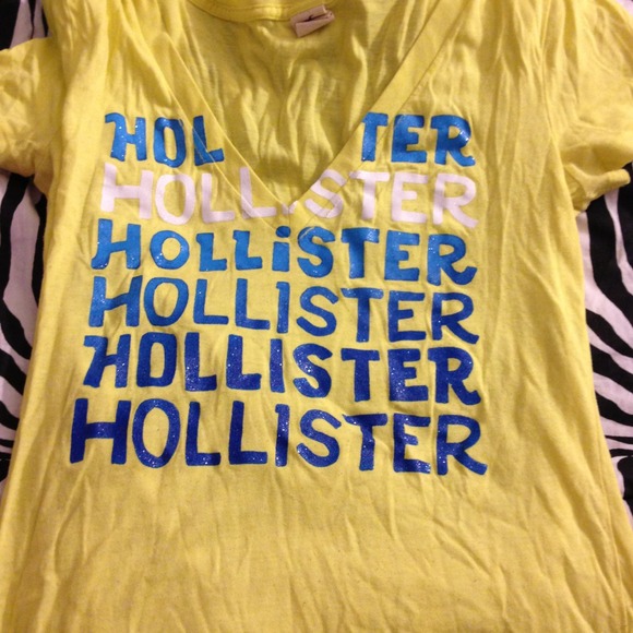 Holister Tee shirt