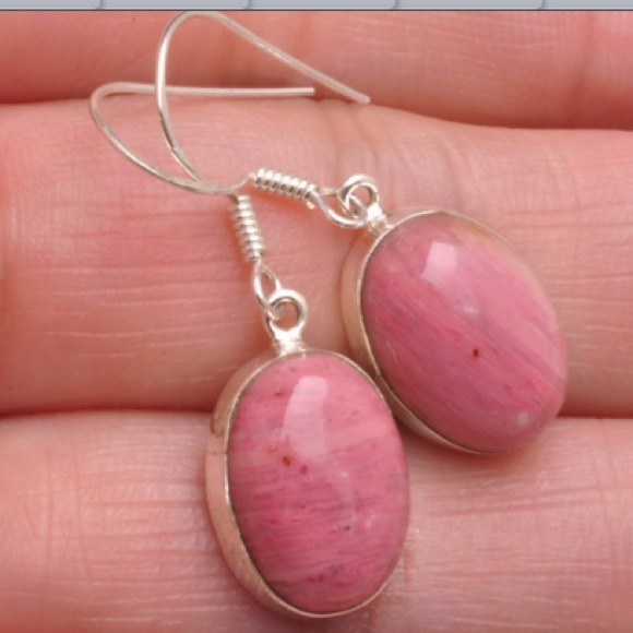 Earrings - Picture 1 of 1