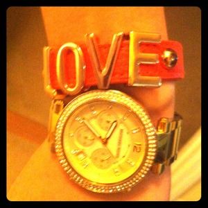 ✅SOLD!! BCBG LOVE Coral bracelet
