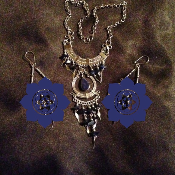 Jewelry - ✨ Boho blue & silver necklace