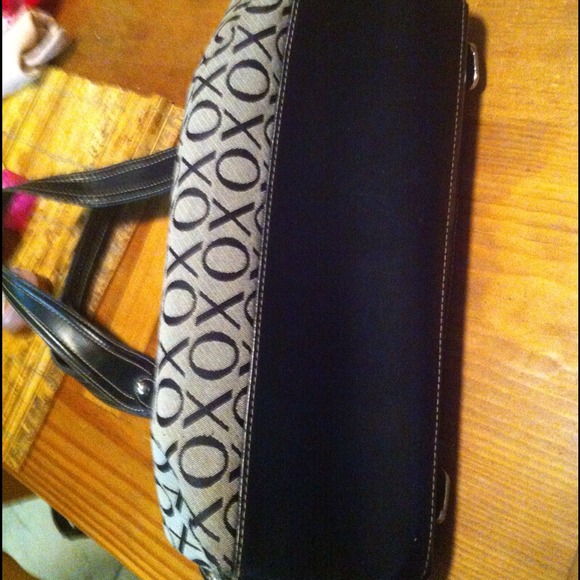 💢REDUCED PRICE! 💢Original xoxo purse- never used - Picture 3 of 4