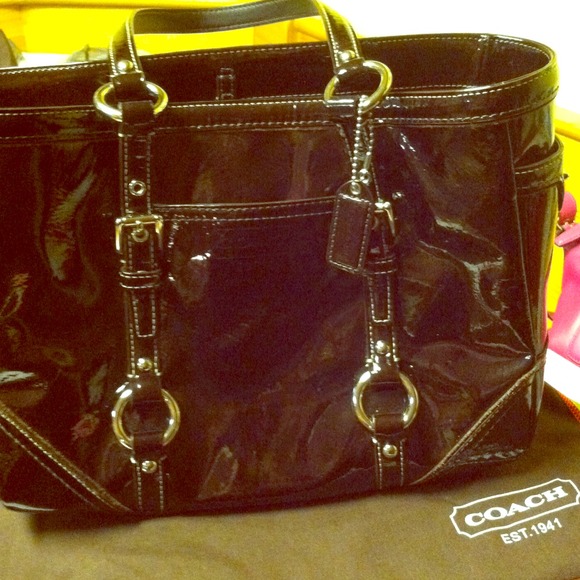 ❌Sold happyme70❌Coach P.Leather purse was 150$