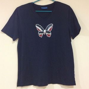 👚Tshirt with shoulder padding