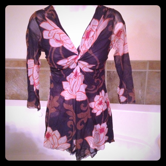 Sweet pea top