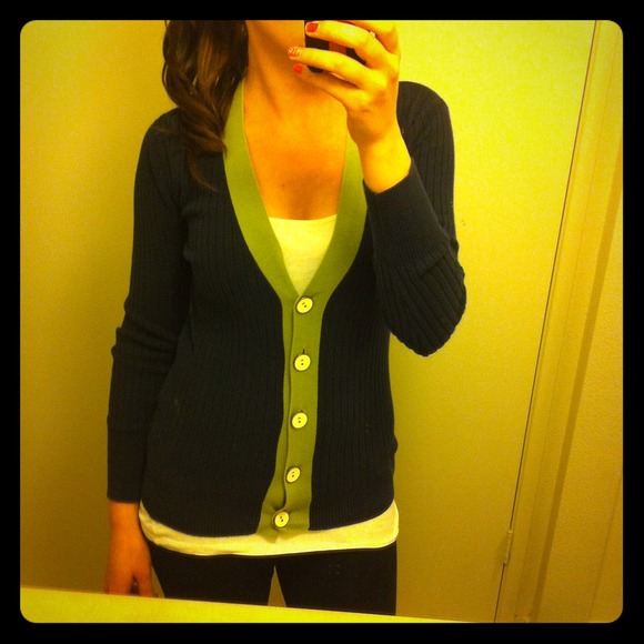 Nvy blue w/ green trim button up sweater - Picture 1 of 1