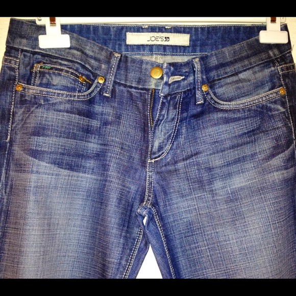 💰Reduced!💰 Joe's Jeans in Medium Wash. NWOT! - Picture 2 of 4