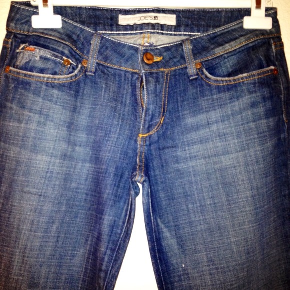 💰Reduced!💰 Joe's Jeans in Medium Wash - Picture 4 of 4