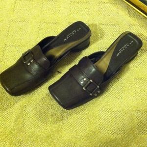 SOLD. FINAL REDUCTIN. BNWOT📦Kenneth Cole