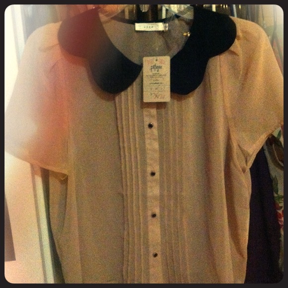 Pitaya: chiffon pink with black color.