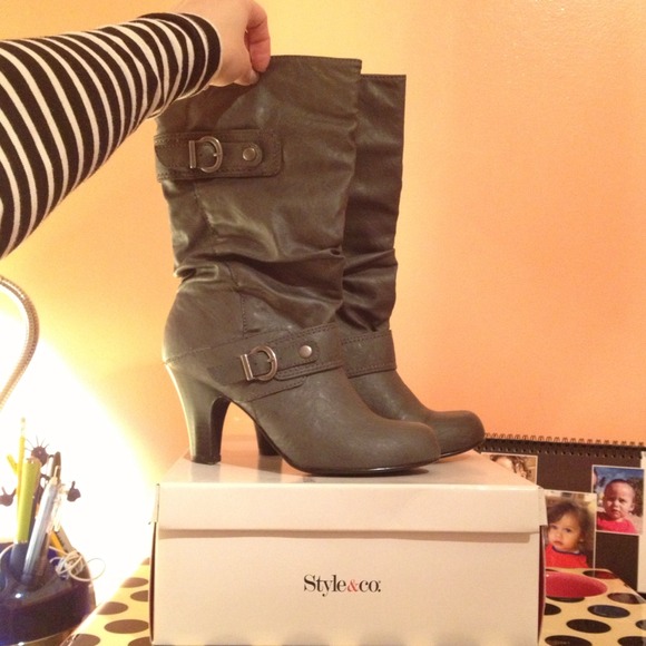 Grey Boot