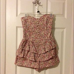 Floral Romper 🌺