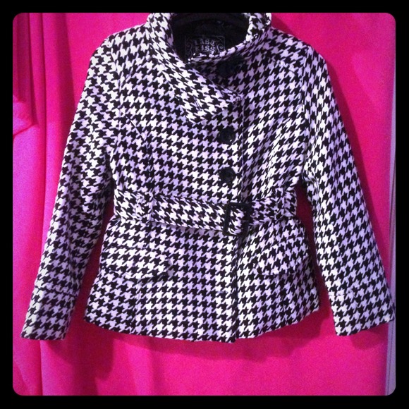 Black & white winter coat!