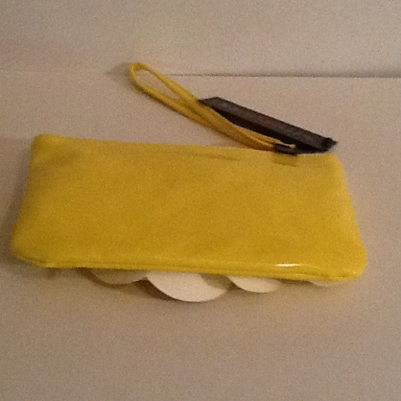 $$BUNDLED$$ Macy's Mystylelab Yellow Wristlet - Picture 2 of 4