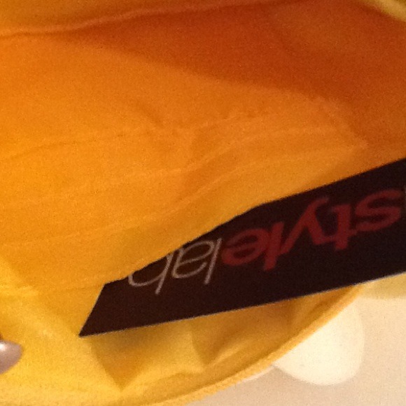 $$BUNDLED$$ Macy's Mystylelab Yellow Wristlet - Picture 3 of 4