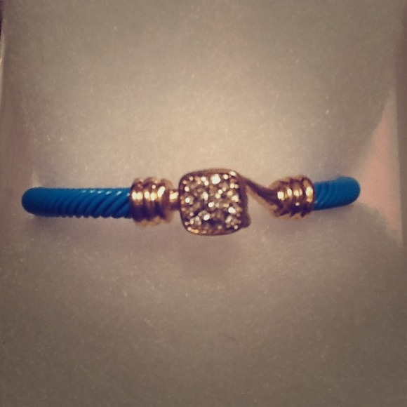Blue Cable Hook Bracelet