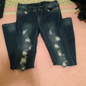 Distressed jeans with sparkle
