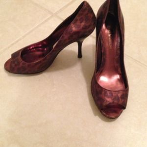 Enzo angiolini cheetah print heels 8.5