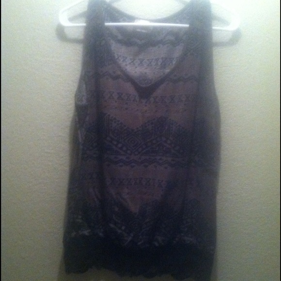 🚫🚫🚫SOLD 🚫🚫🚫Tribal Top