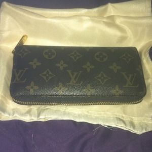LV wallet
