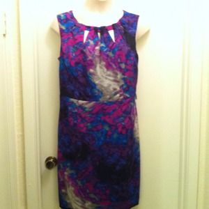 🚫SOLD🚫 REDUCED Silky Floral Peep Hole Dress!!