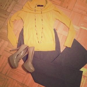 Outfit bundle ♥♥♥ (pants, sweater, and necklace)