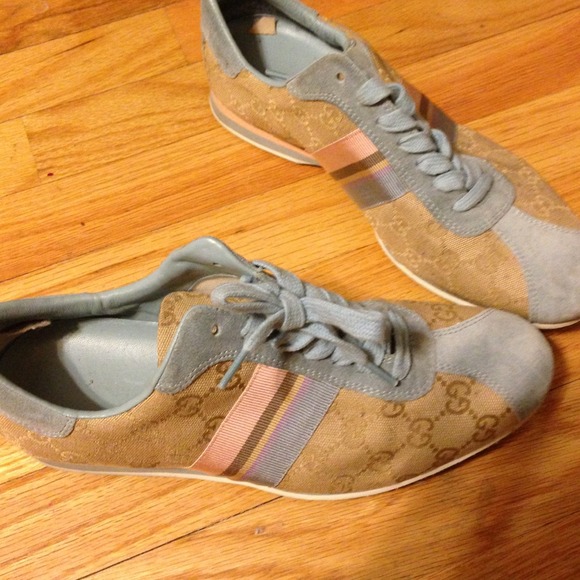 blue &pink Gucci sneakers
