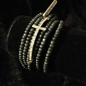 Set, cross bracelet