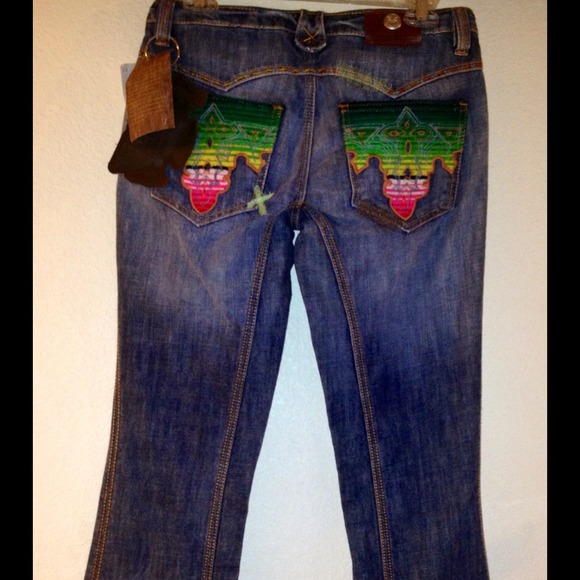 💰Reduced!💰 NWT! Antik Denim Embroidered Jeans - Picture 3 of 4