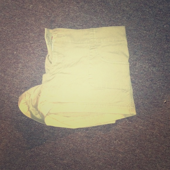 Khaki Short Shorts!