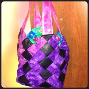 Custom made purses like the one pictured!