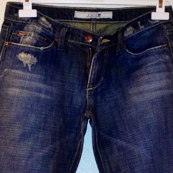 💰Reduced!💰Distressed Joe's Jeans - Picture 2 of 4