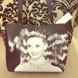 Audrey Hepburn shoulder bag NEW