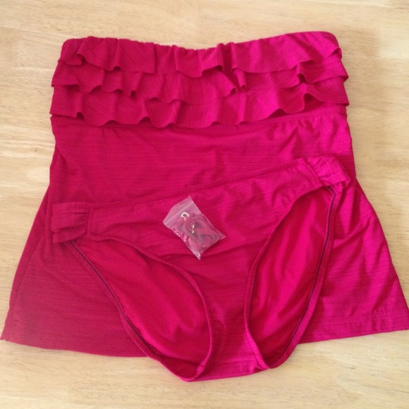 ❗Traded❗XL Mossimo pink ruffle 2 piece