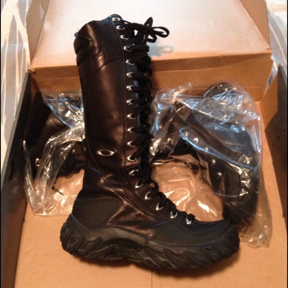 Oakley leather boots size 7