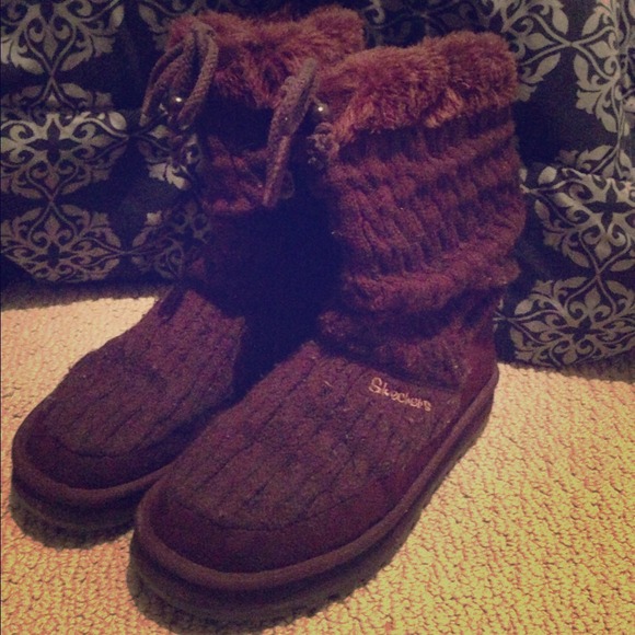 Brown quarter high sketchers boots