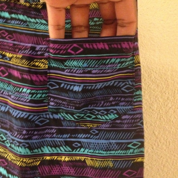 NWOT!! 100% Silk Tribal Pattern Racerback Blouse - Picture 2 of 4