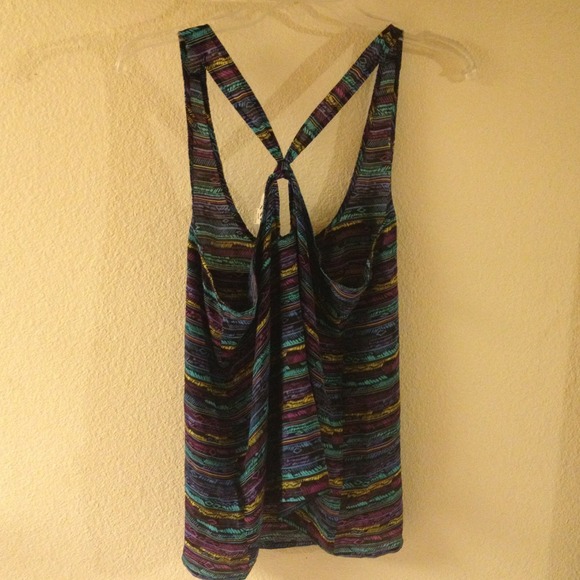 NWOT!! 100% Silk Tribal Pattern Racerback Blouse - Picture 3 of 4