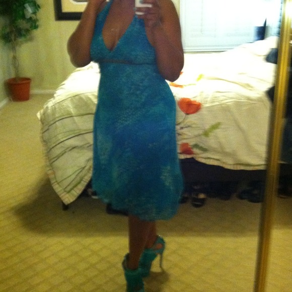💸💸final reduction BCBG DRESS - Picture 2 of 4