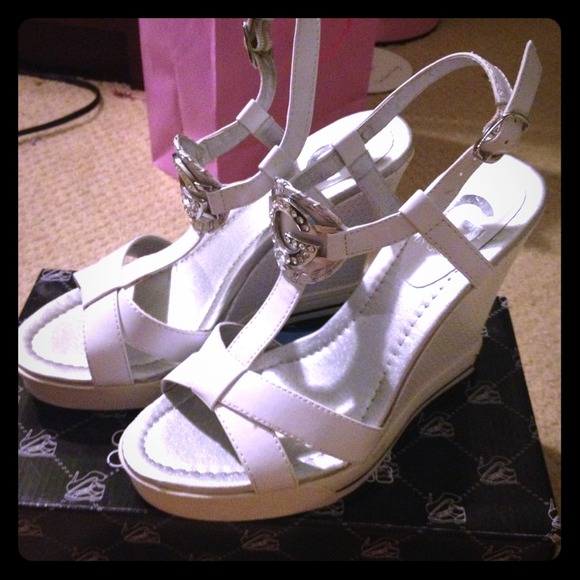 🚫Traded🚫 White Guess Wedges
