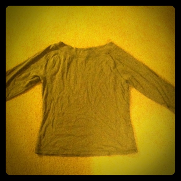 Green gap scoop neck shirt